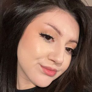 Meet your Posher, Jacqueline